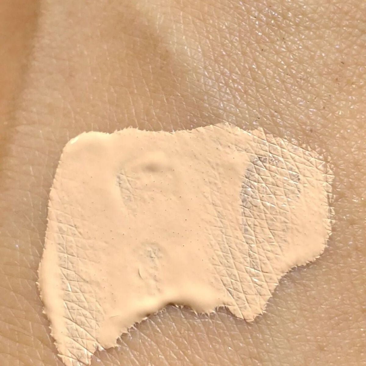 タトゥーウォータープルーフスカーコンシーラー/フォレンコス/リキッドコンシーラーを使ったクチコミ(4枚目)