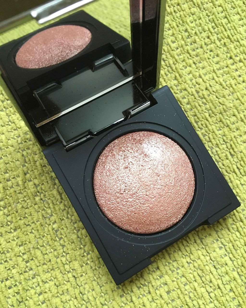 プリズム エアー シャドウ/CLIO/単色アイシャドウを使ったクチコミ（2枚目）