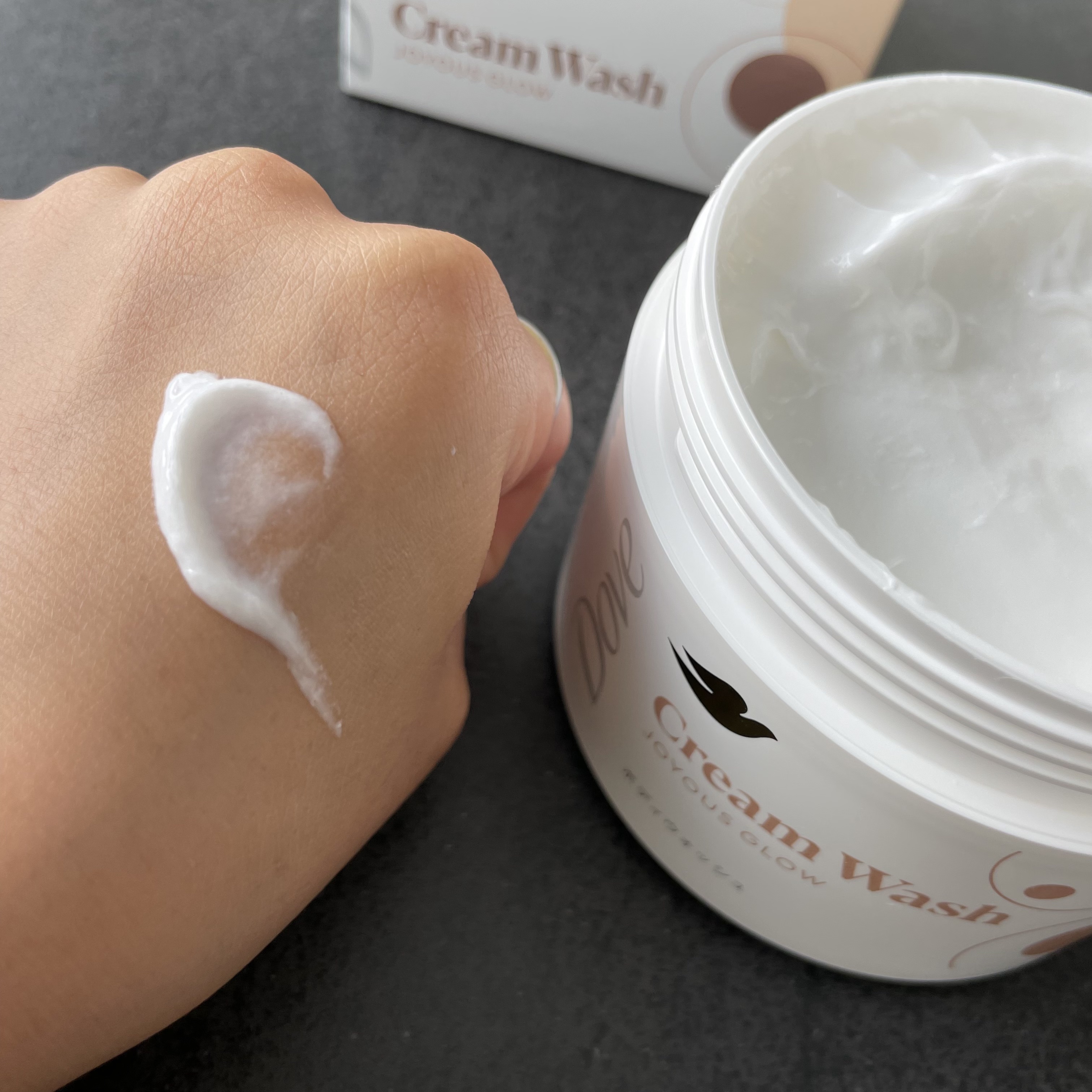 ダヴ クリームボディウォッシュ ジョイアスグロウ/ダヴ/ボディソープを使ったクチコミ（2枚目）