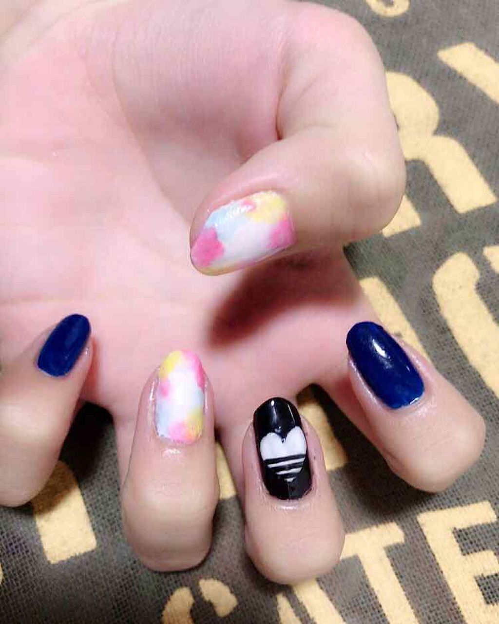 Art Collection エスポルールのマニキュアを使った口コミ ストリート系 のネイルをしてみました By まちゅ 普通肌 10代前半 Lips Art Collection エスポルールのマニキュアを使った口コミ ストリート系 のネイルをしてみました By まちゅ 普通肌 10代前半 Lips