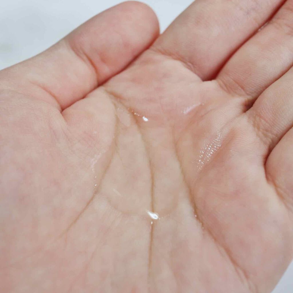 ONE BY KOSE バランシング チューナーのクチコミ「肌のテカリを元から抑える
ONE BY KOSE バランシングチューナー

お久しぶりです🤗
.....」（2枚目）