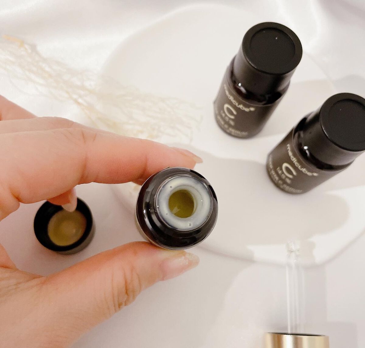 ディープビタCアンプル2.0/MEDICUBE/美容液を使ったクチコミ(4枚目)