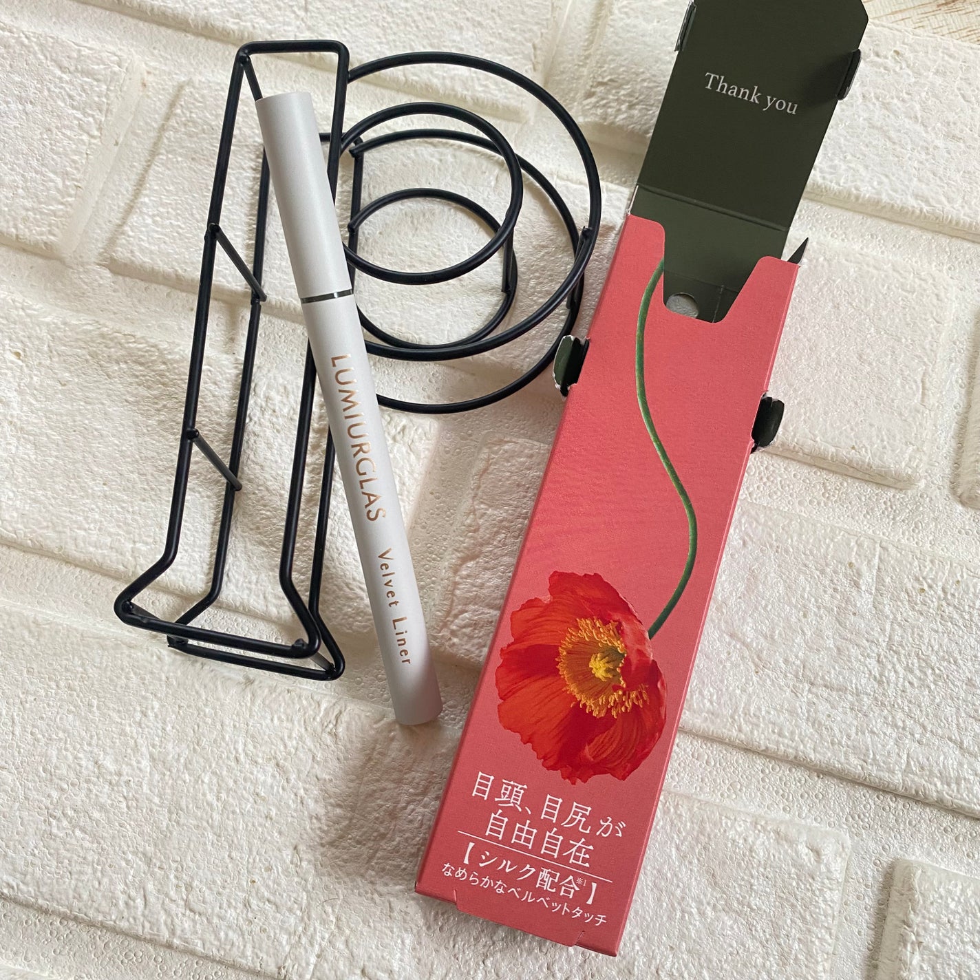 ベルベットライナー/LUMIURGLAS/リキッドアイライナーを使ったクチコミ(1枚目)