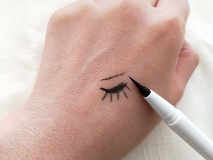 リキッドアイライナー/ルルズコスメティコ/リキッドアイライナーを使ったクチコミ(3枚目)