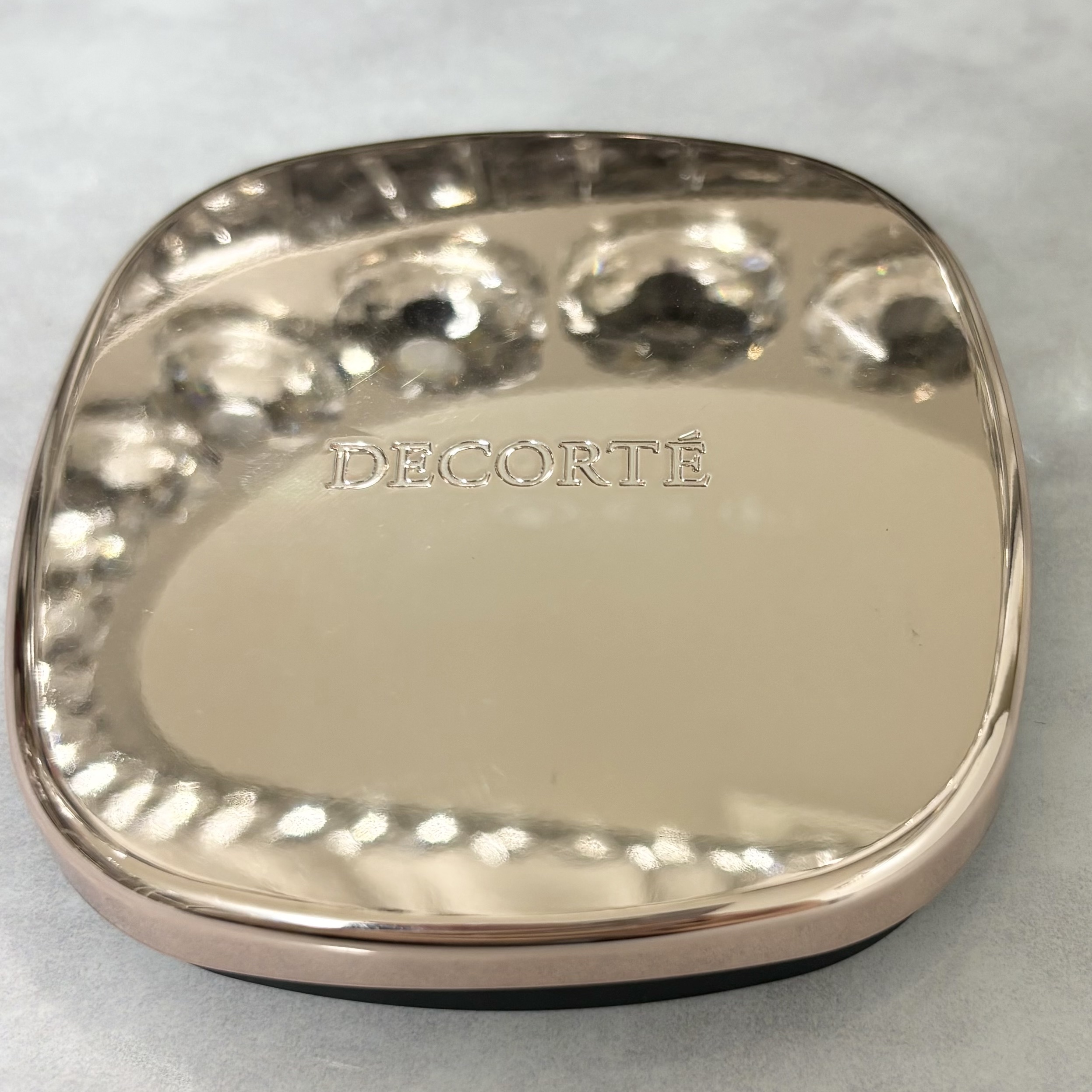 コントゥアリング アイシャドウ/DECORTÉ/アイシャドウパレットを使ったクチコミ（2枚目）