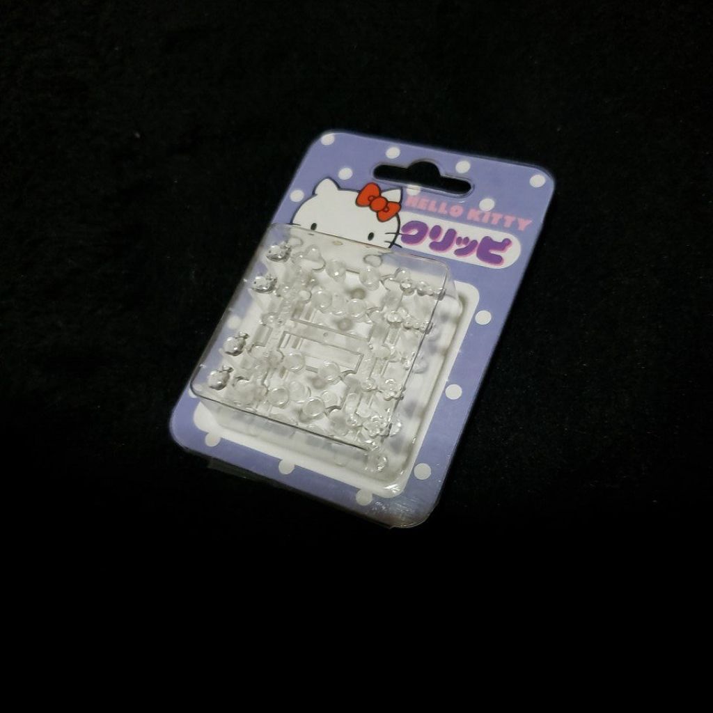 毛虫 on LIPS 「はい!私的絶対オススメ商品!ハローキティのクリッピ♡♡♡♡職場..」(1枚目)