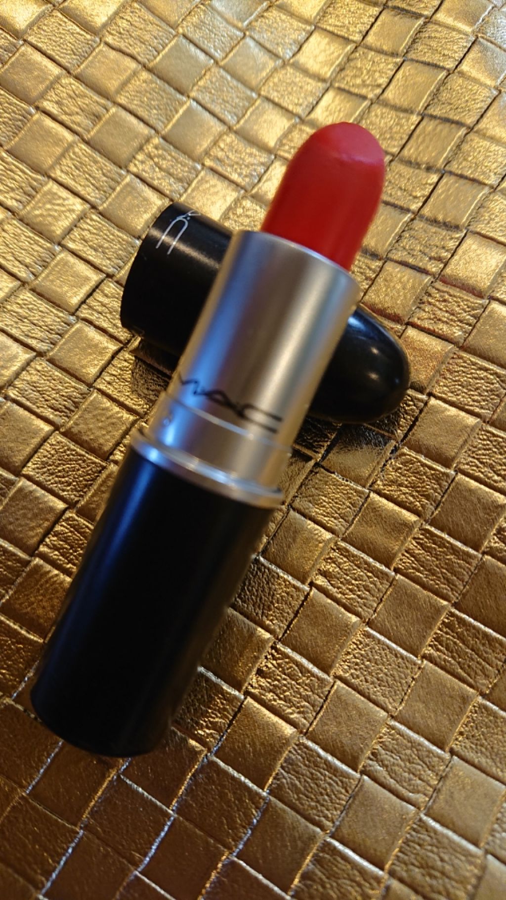 ▽MAC リップスティック レディーデンジャー 3000yen
▽メイベリン リップフラッシュ フラッシュドコーラル 1200yen

コーラルメイクをするときはだいたいこれ！
というくらい、この２つの組み合わせが気に入っています♥️
MA