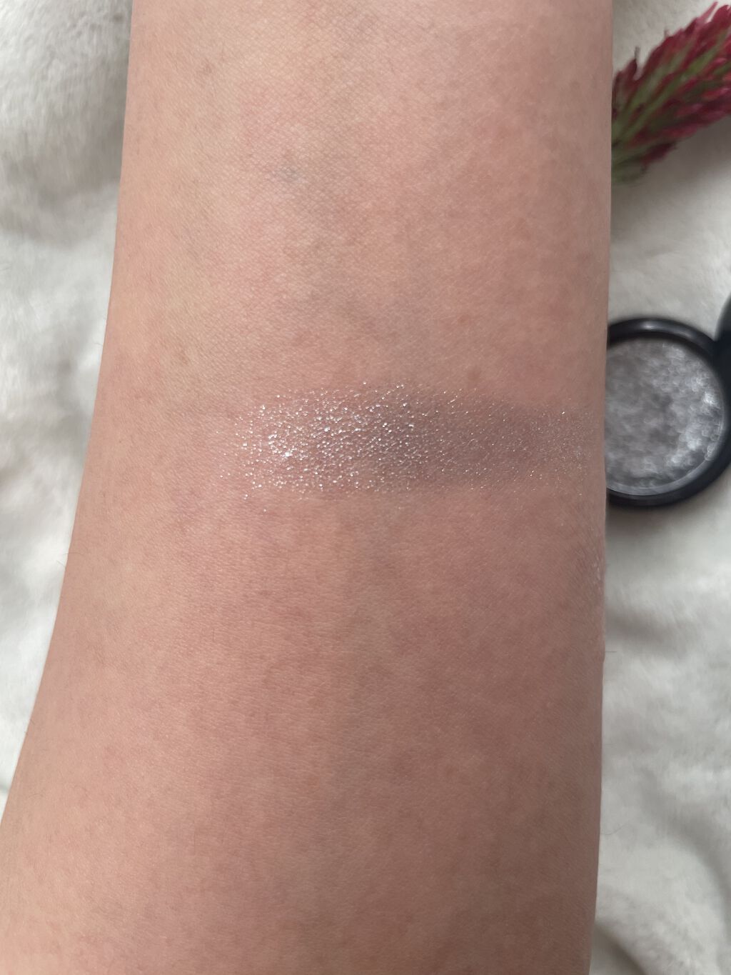 セルフィーフィックスピグメント 04 プッシュスター/Witch's Pouch/単色アイシャドウを使ったクチコミ（3枚目）