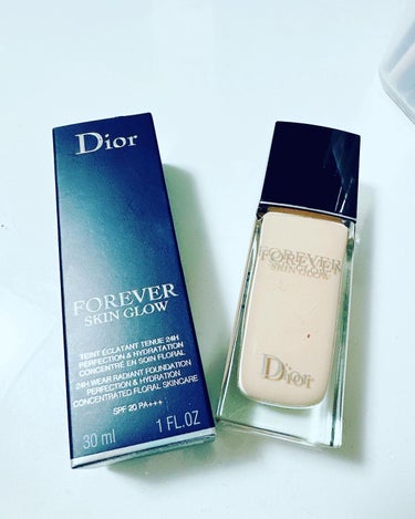 ディオールスキン フォーエヴァー フルイド グロウ/Dior/リキッドファンデーションを使ったクチコミ（1枚目）