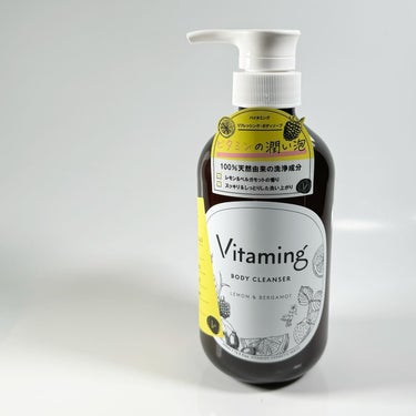 ・
#Vitaming ( #バイタミング　)

この度、 @vitaming_official 様から
天然由来100%の洗浄成分でつくられた、
ボディーソープをご提供いただきました🛁

人間に必要な
