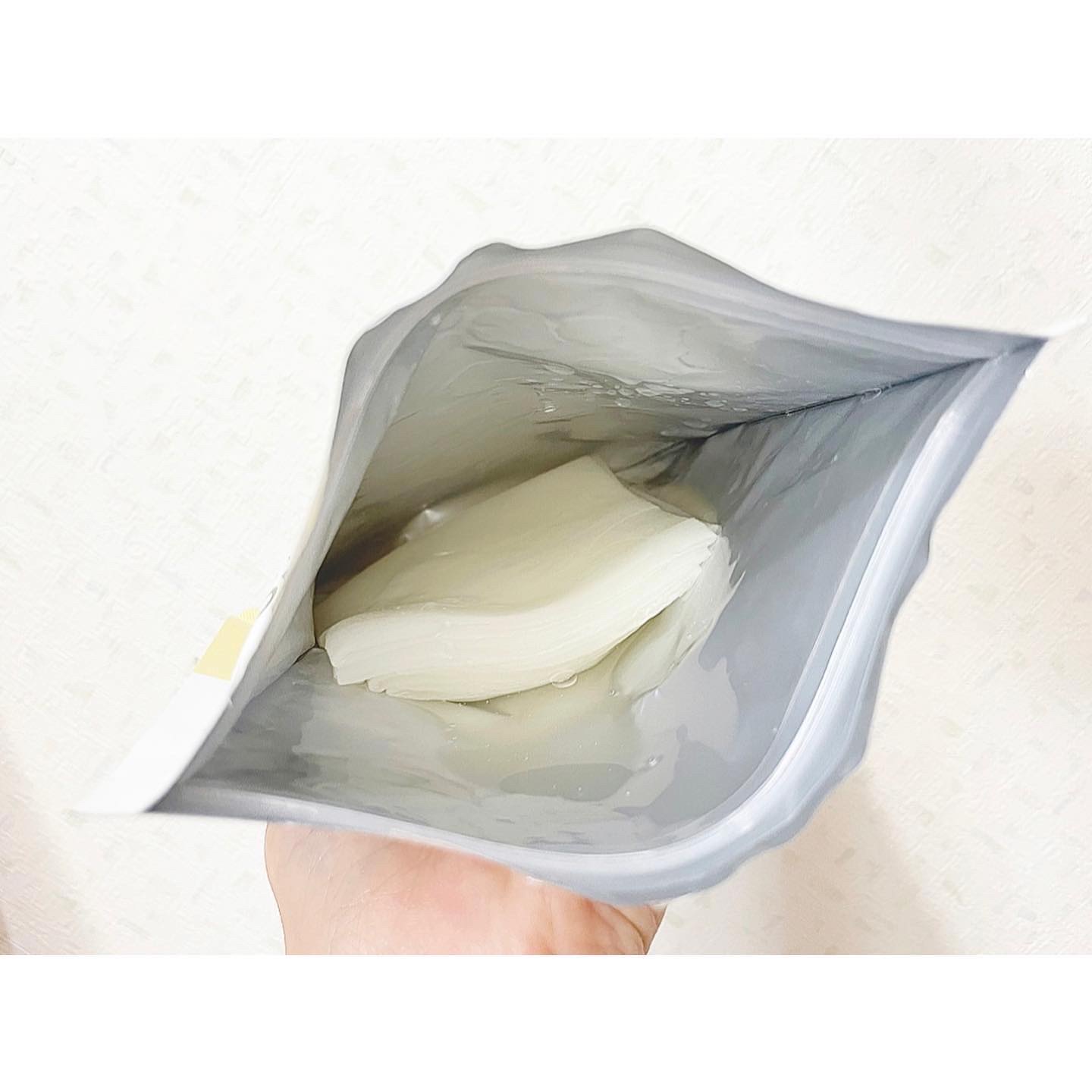 シートマスク VC100＋レチノール/CICIBELLA/シートマスク・パックを使ったクチコミ（2枚目）