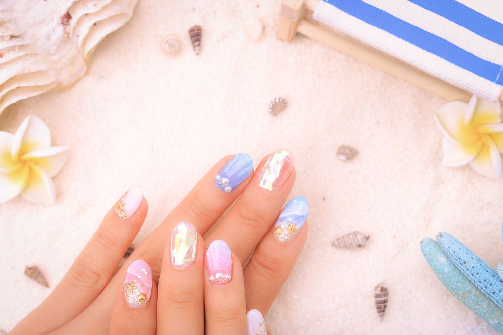 【PICK UP USERS】キュンとするほどかわいいネイルの投稿をしているユーザーさん紹介!のサムネイル