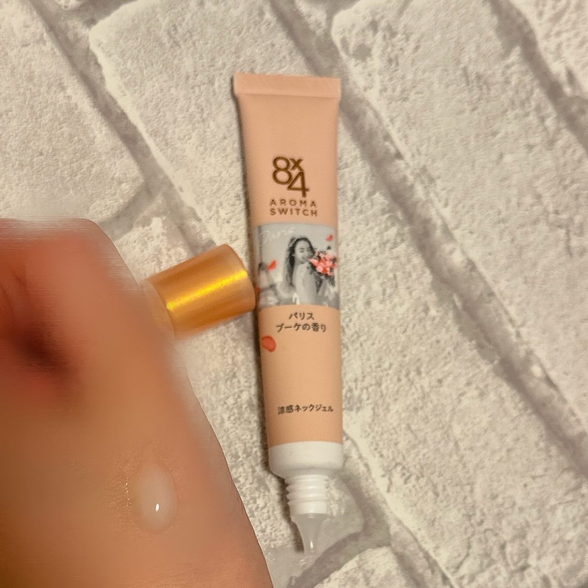 8x4 アロマスイッチ 涼感ネックジェル パリスブーケの香り/8x4/デオドラント・制汗剤を使ったクチコミ(5枚目)