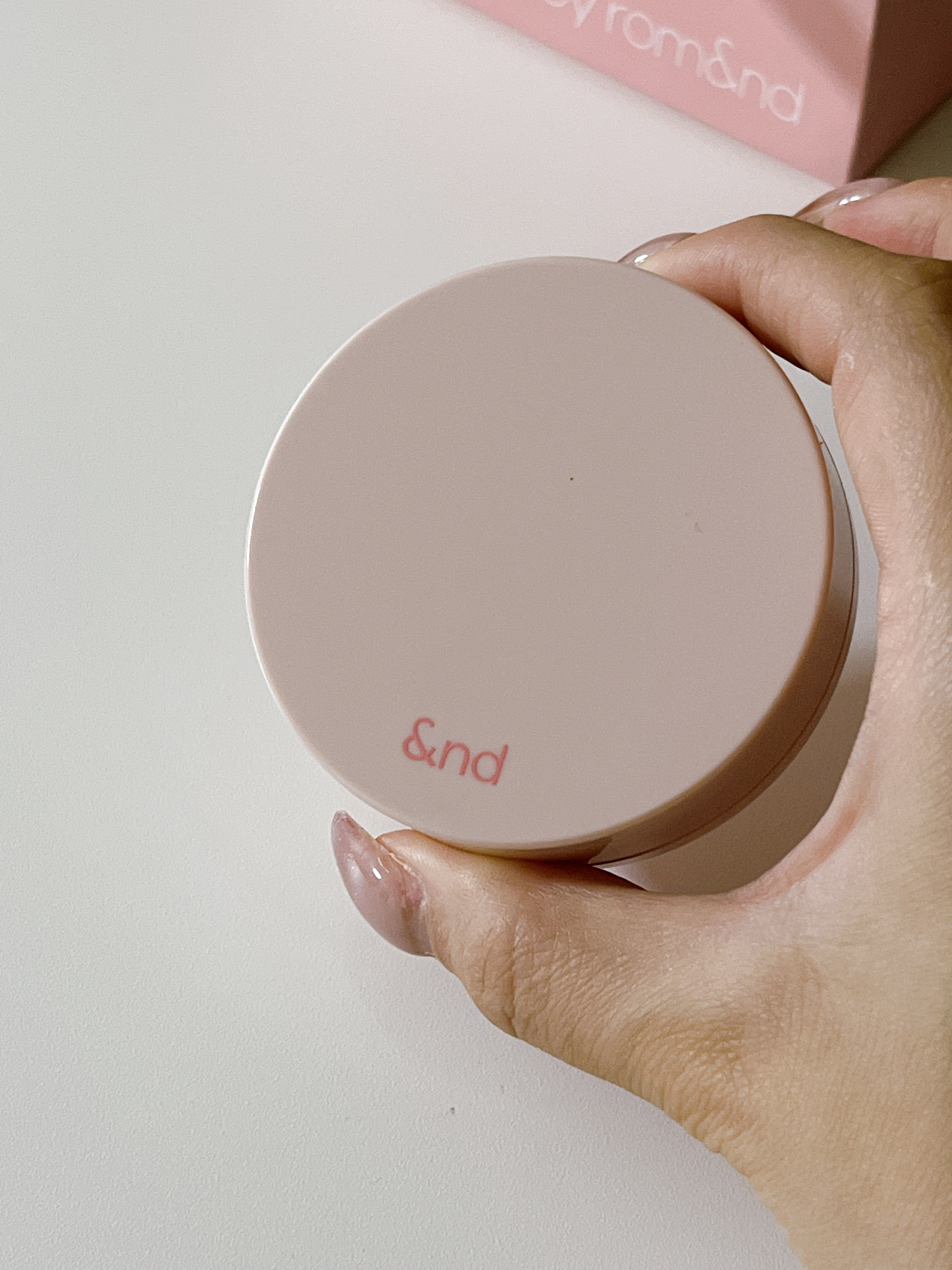 アンドバイロムアンド　メロウマットクッション BE01 ピュア/&nd by rom&nd/クッションファンデーションを使ったクチコミ（3枚目）