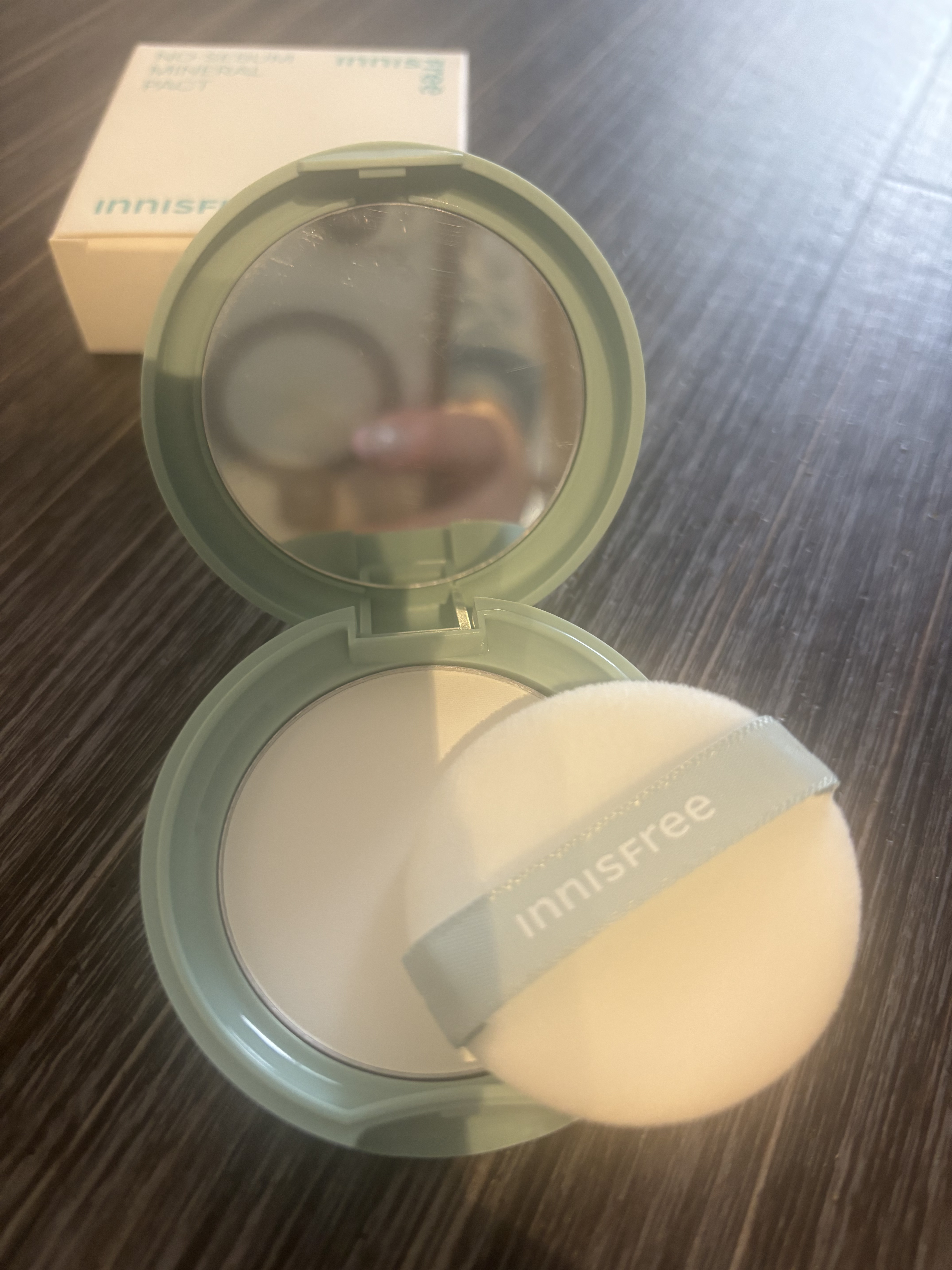 ノーセバム　ミネラルパクト　S ノーセバム ミネラルパクト/innisfree/プレストパウダーを使ったクチコミ（2枚目）