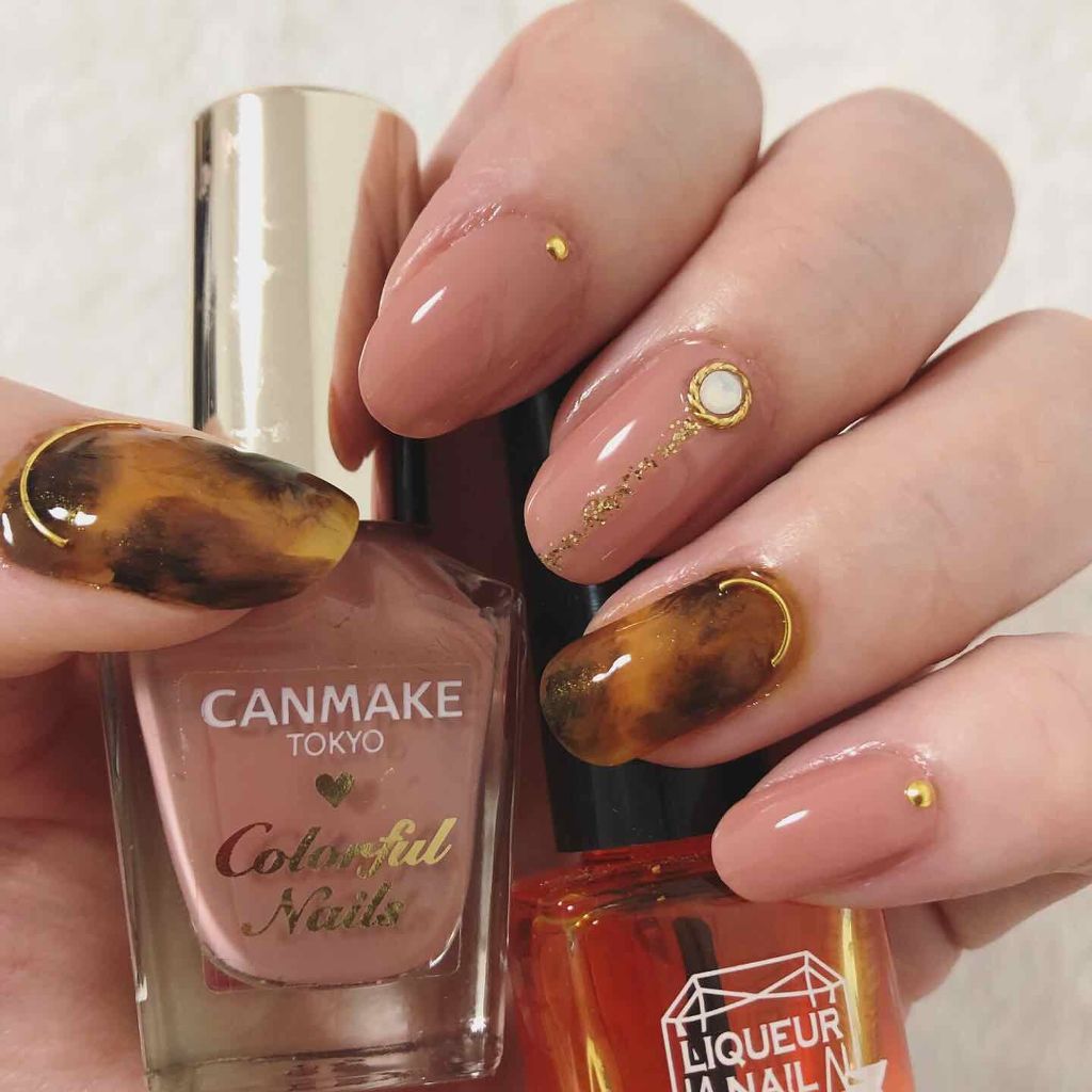 カラフルネイルズ キャンメイクを使った口コミ 100均のリキュールネイルはべっ甲ネイルが By Rabbit 乾燥肌 Lips