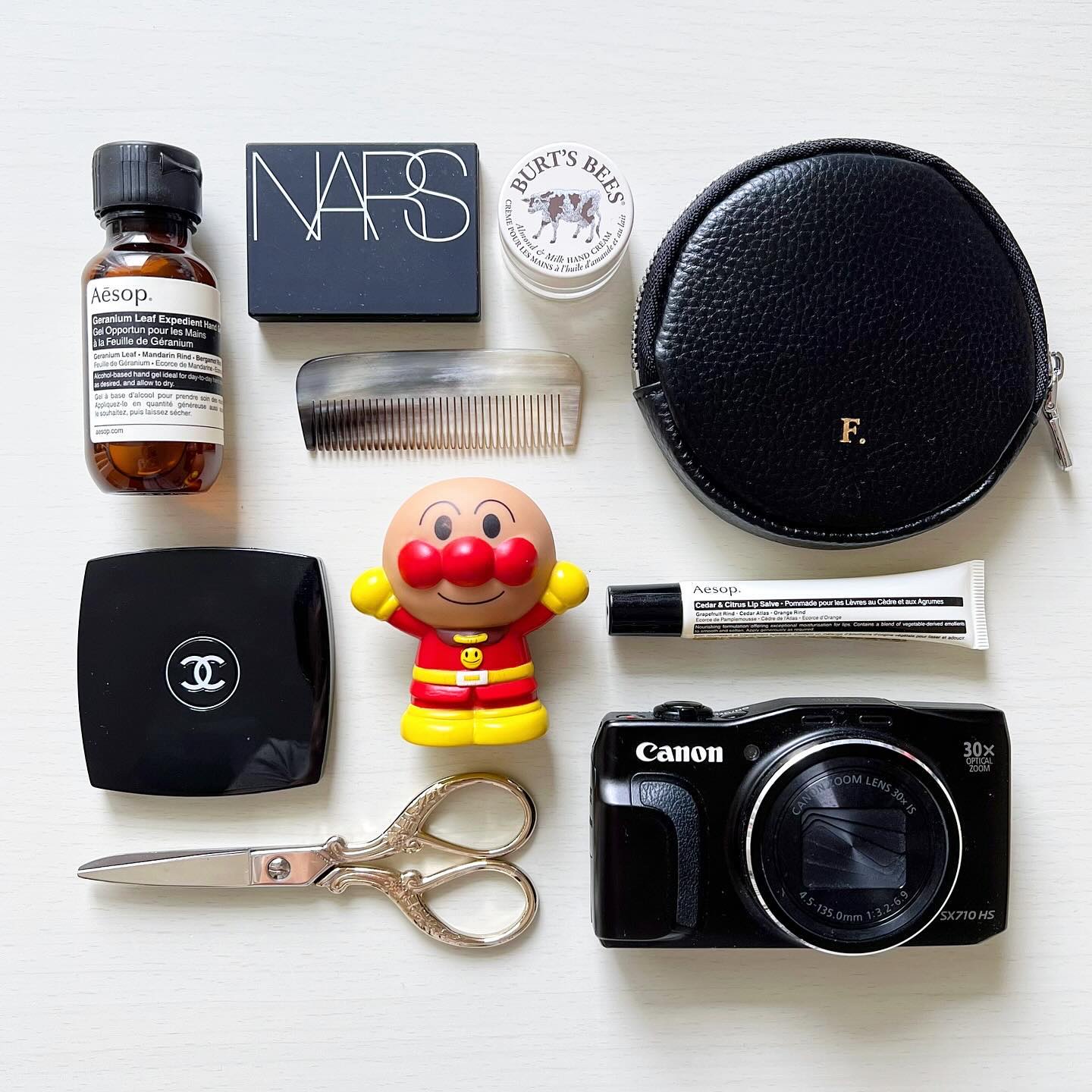 アーモンドミルク・ビーズワックス・ハンドクリーム/BURT'S BEES/ハンドクリームを使ったクチコミ（1枚目）