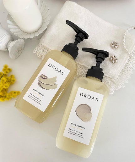 DROAS グロッシーシャンプーのクチコミ「DROASシリーズ大好きで、今回はグロッシータイプをお試し💛
シャンプーは少量でモコモコ泡が.....」(1枚目)