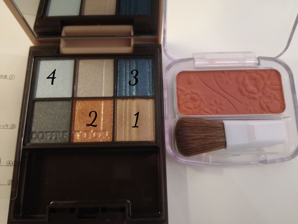 ミステリアスフォースアイズ 01 ゴールデンモダン/コフレドール/アイシャドウパレットを使ったクチコミ（2枚目）