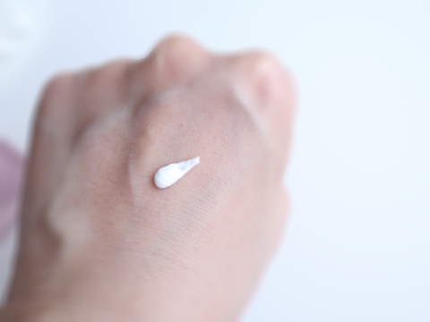 ブライト フォーカス リアル アイクリーム フォーフェイス/AHC/アイケア・アイクリームを使ったクチコミ（3枚目）