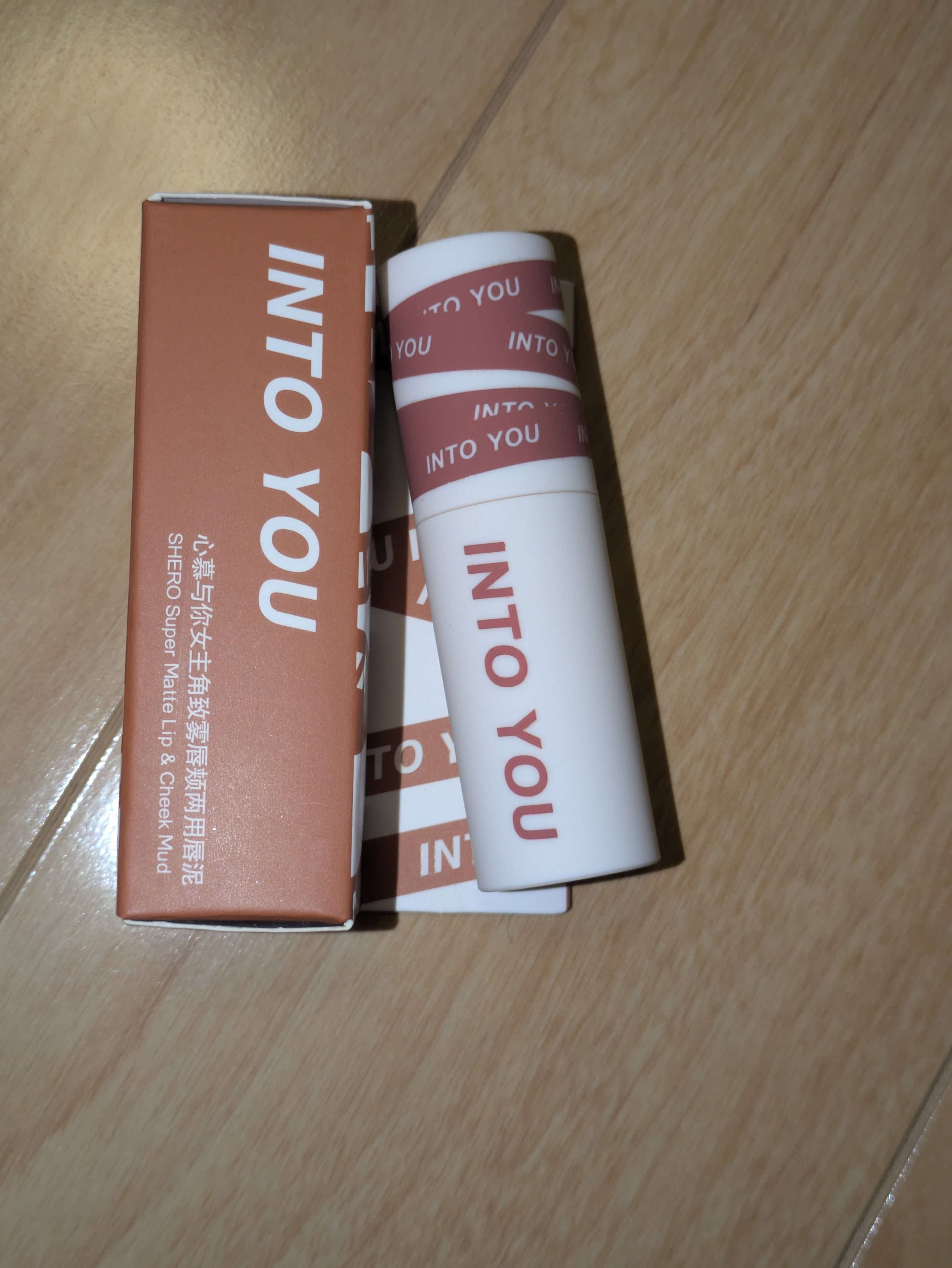 スーパーマットリップ＆チークマッド/INTO U/口紅を使ったクチコミ（1枚目）