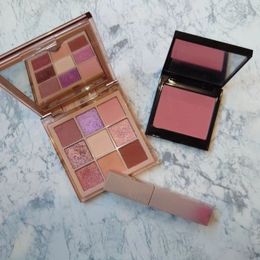 Huda Beauty NUDE obsessions のクチコミ「#いつかのメイク ⁡
⁡@hudabeauty ⁡
⁡ #lightnudeobsession.....」（3枚目）