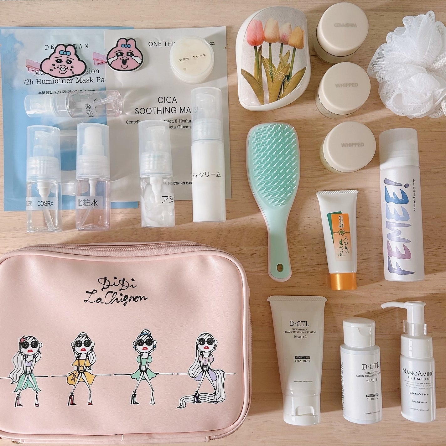 みーさん¨̮⸝⋆ on LIPS 「#whatsinmybag#whatsinmypouch1泊..」(1枚目)