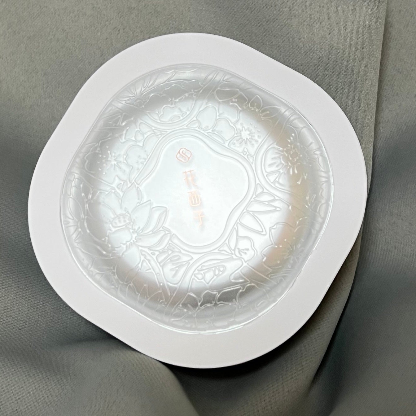 玉養桃花 ルースパウダー/花西子/ルースパウダーを使ったクチコミ(2枚目)