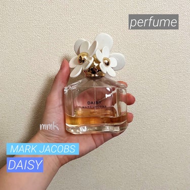 MARC JACOBS BEAUTY デイジー オードトワレのクチコミ「＼置いているだけで可愛い🌼🤍／

【MARK JACOBS】
デイジー オードトワレ
100m.....」（1枚目）