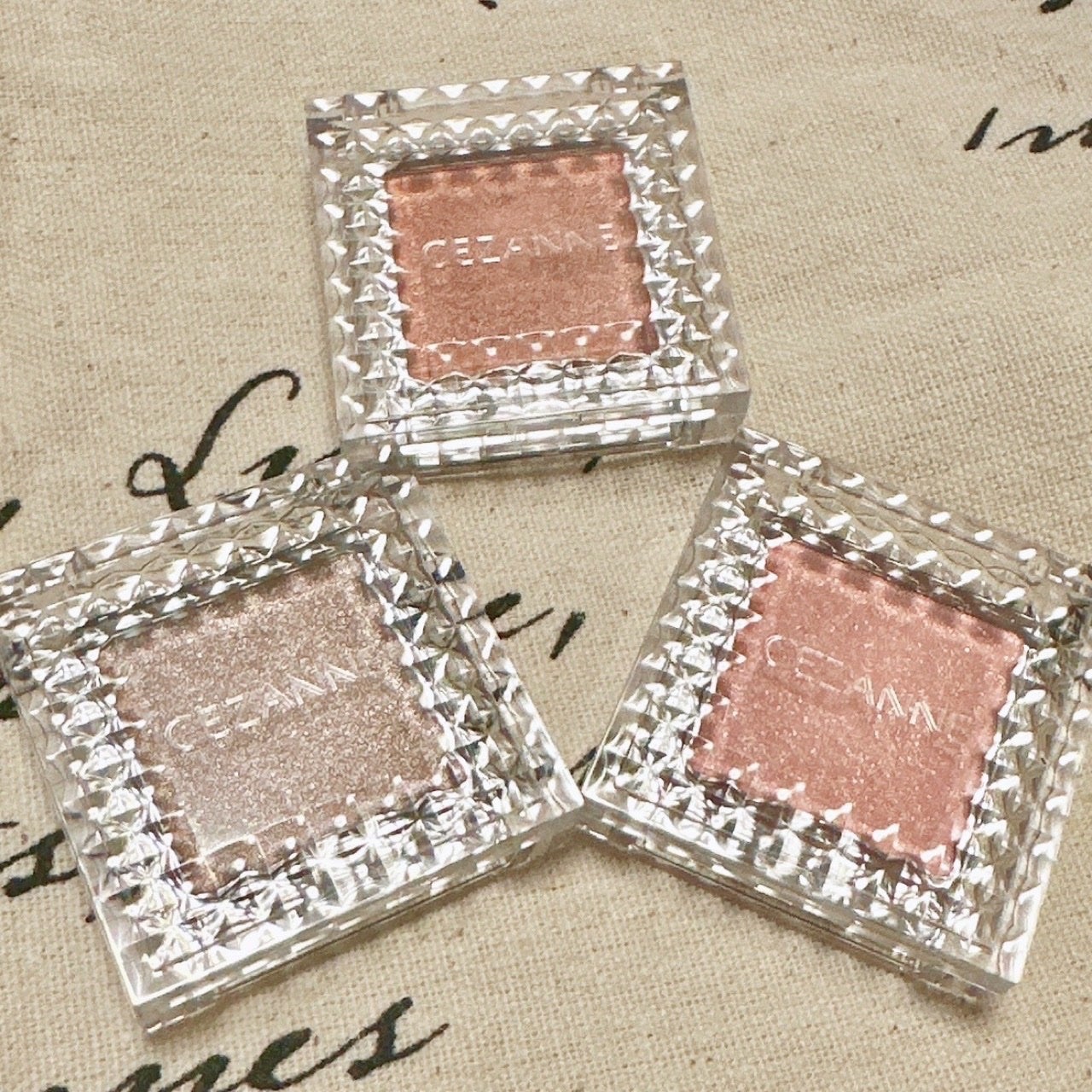 シングルカラーアイシャドウ/CEZANNE/単色アイシャドウを使ったクチコミ(5枚目)