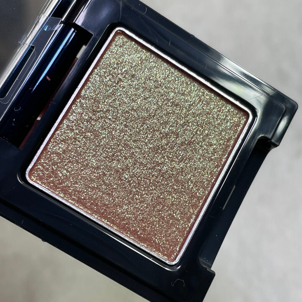 ラズル アイカラー/エレガンス ラズル /単色アイシャドウを使ったクチコミ(2枚目)