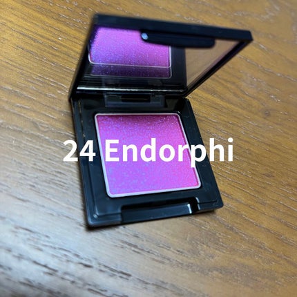 ラズル アイカラー/エレガンス ラズル /単色アイシャドウを使ったクチコミ(5枚目)