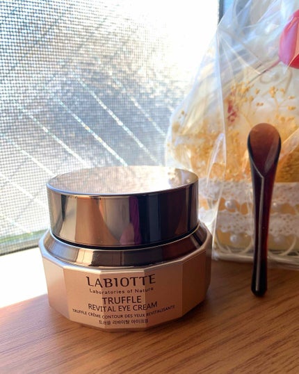 トリュフ リバイタル アイクリーム/LABIOTTE/アイケア・アイクリームを使ったクチコミ(1枚目)