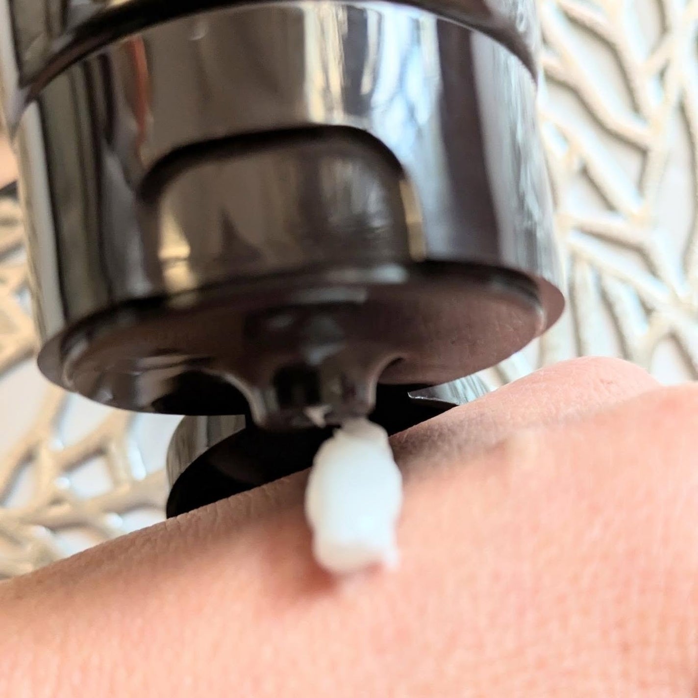 プラチナレーベル ホワイトニングリンクル ハンド&ボディクリーム/プラチナレーベル/ボディクリームを使ったクチコミ(5枚目)