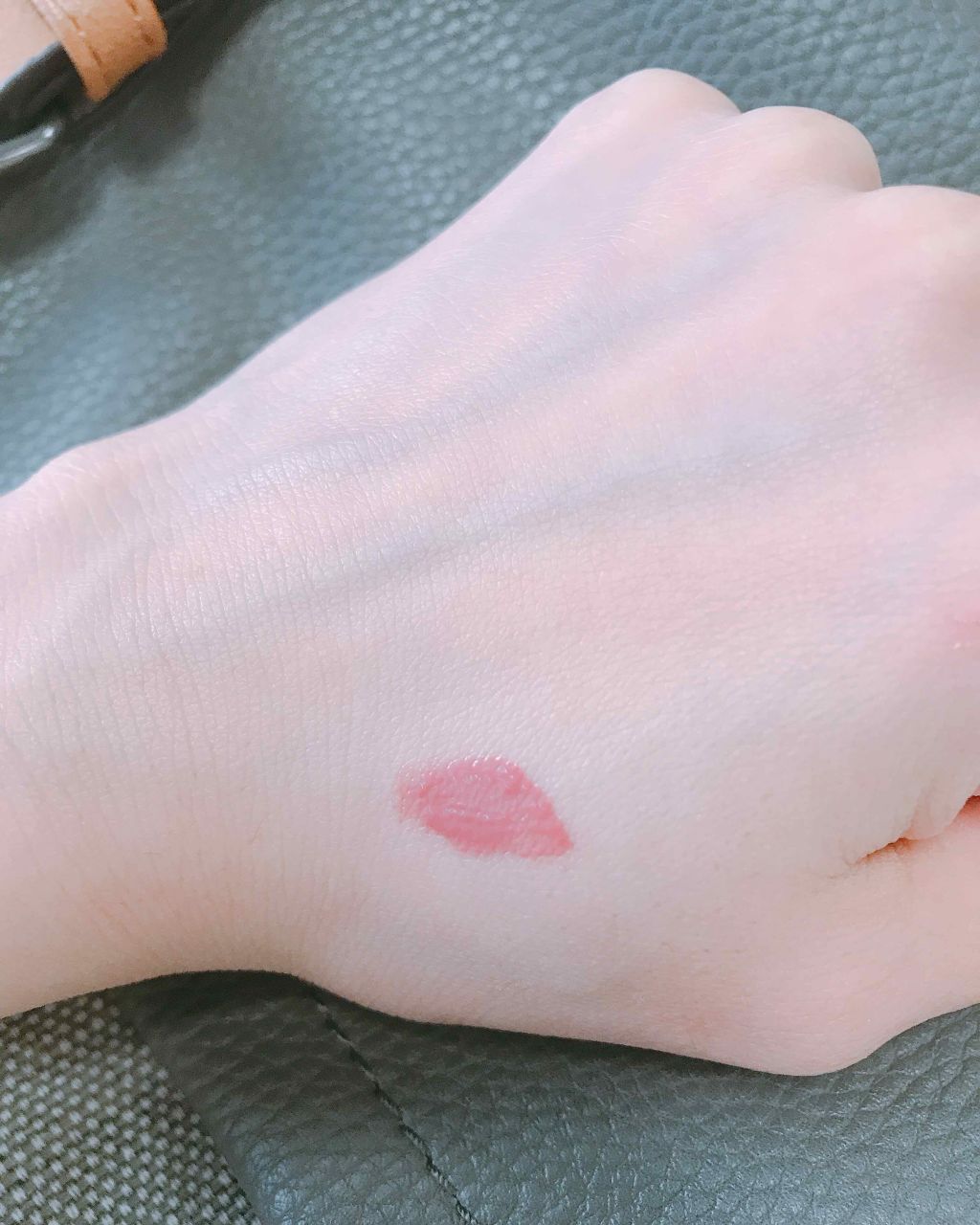 シマリング リップジャム/THREE/リップグロスを使ったクチコミ（2枚目）