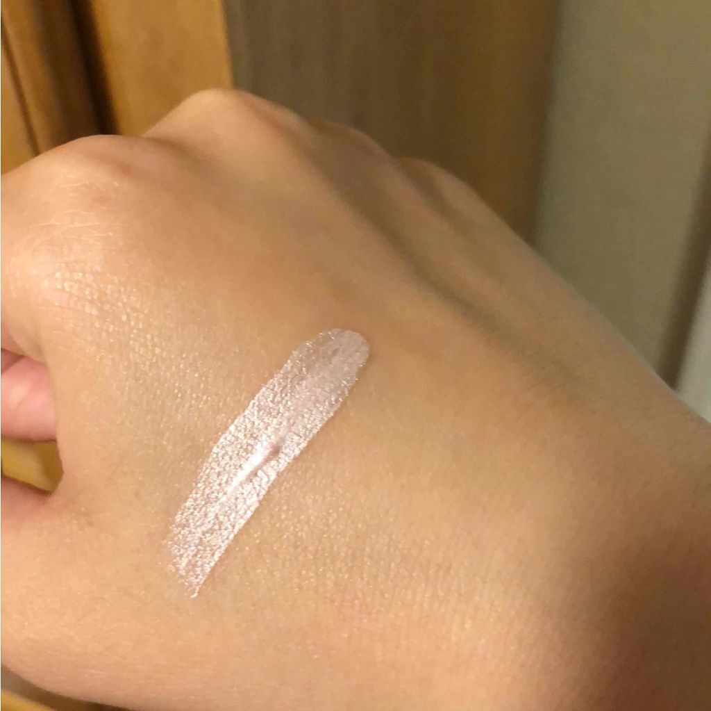 アウェイ ウィー グロー リキッド ハイライター/NYX Professional Makeup/リキッドハイライトを使ったクチコミ(2枚目)