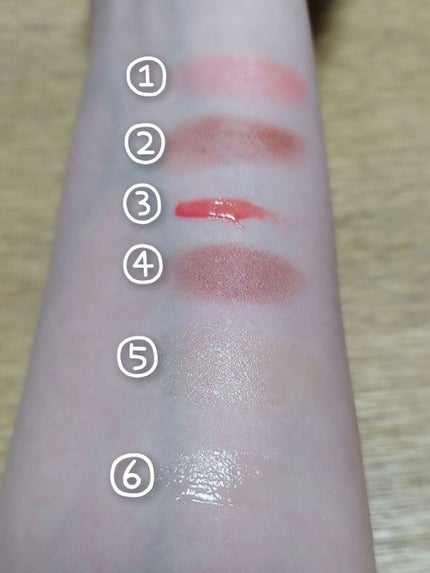 宝島社 UZU BY FLOWFUSHI 38℃/99℉ LIP COLLECTION BOOK ORANGE editionのクチコミ「こんにちは🙋♀
今回は以前投稿した、UZUのリップセットの試し塗りをしたので、感想を投稿し.....」(3枚目)