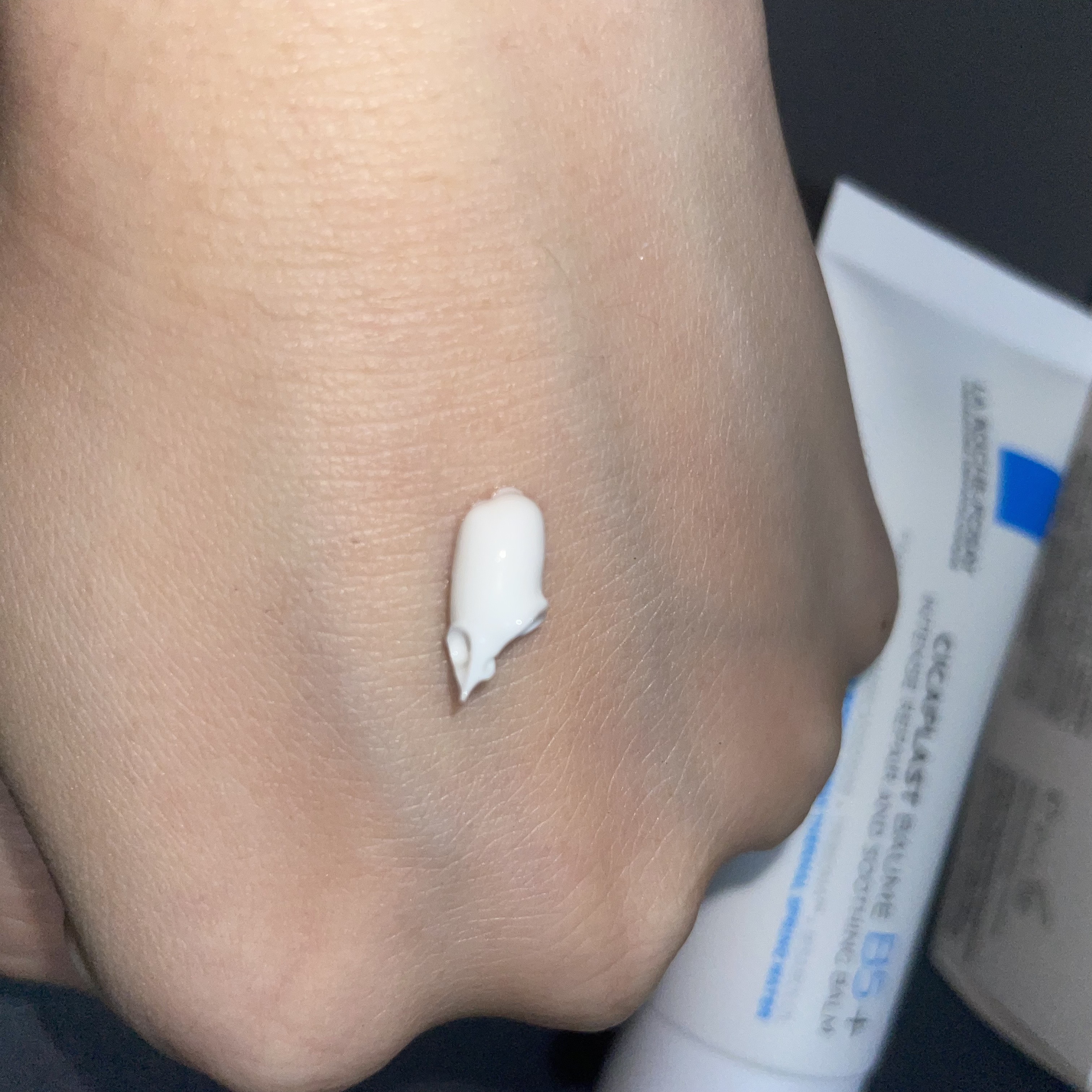 シカプラスト リペアクリーム B5+	/ラ ロッシュ ポゼ/フェイスクリームを使ったクチコミ（2枚目）