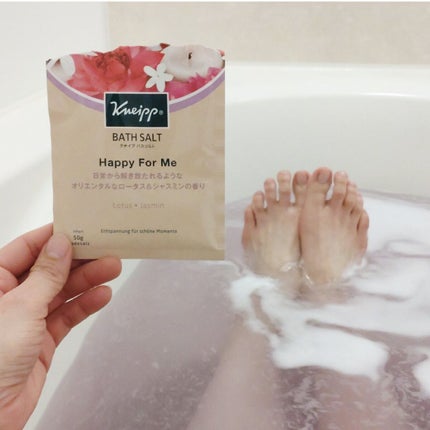 バスソルト ハッピーフォーミー ロータス&ジャスミンの香り/クナイプ/無機塩系入浴剤を使ったクチコミ(4枚目)