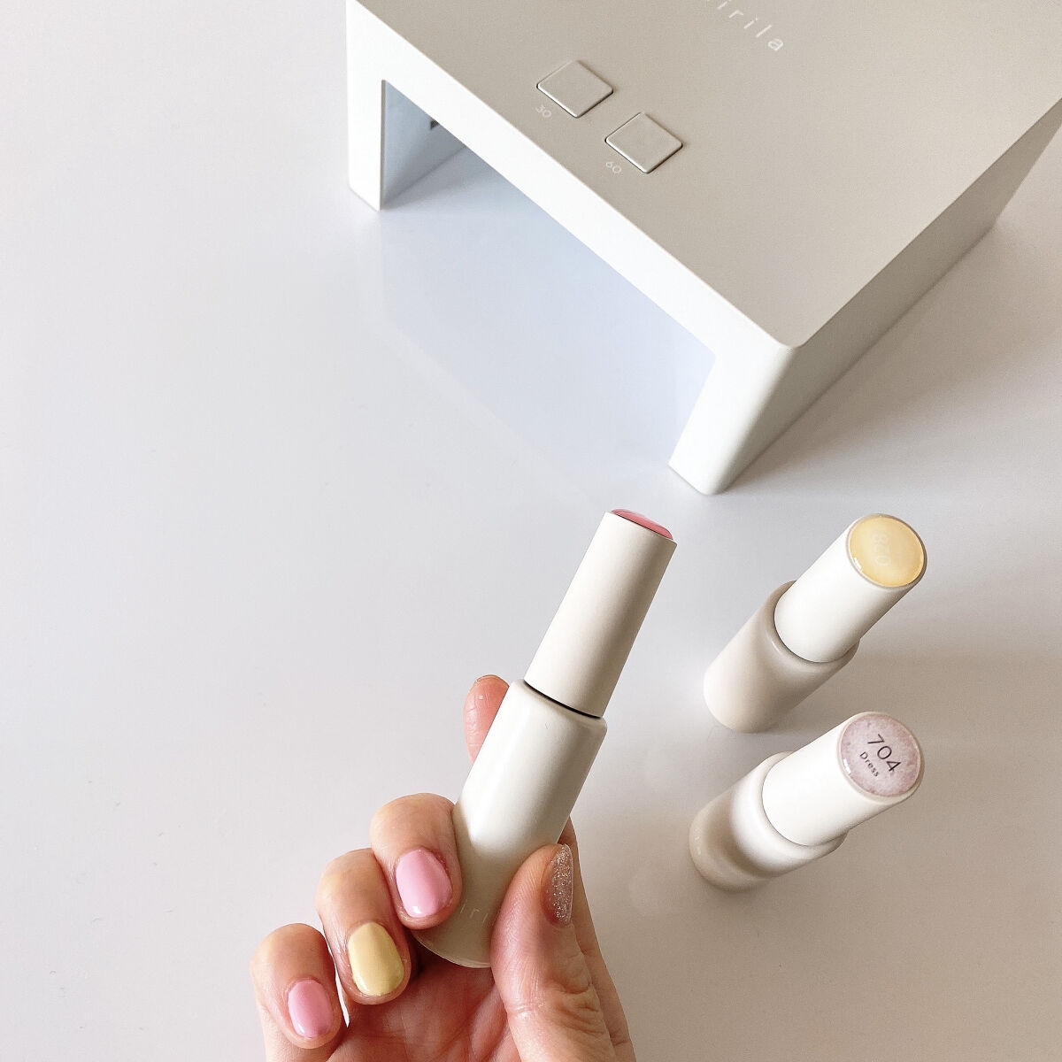 #ジェルネイル,#セルフジェルネイル,#春色ネイル,#簡単ジェルネイル,#春色セルフネイル,#ピンクネイル,#イエローネイル,#簡単ネイルのネイルデザイン