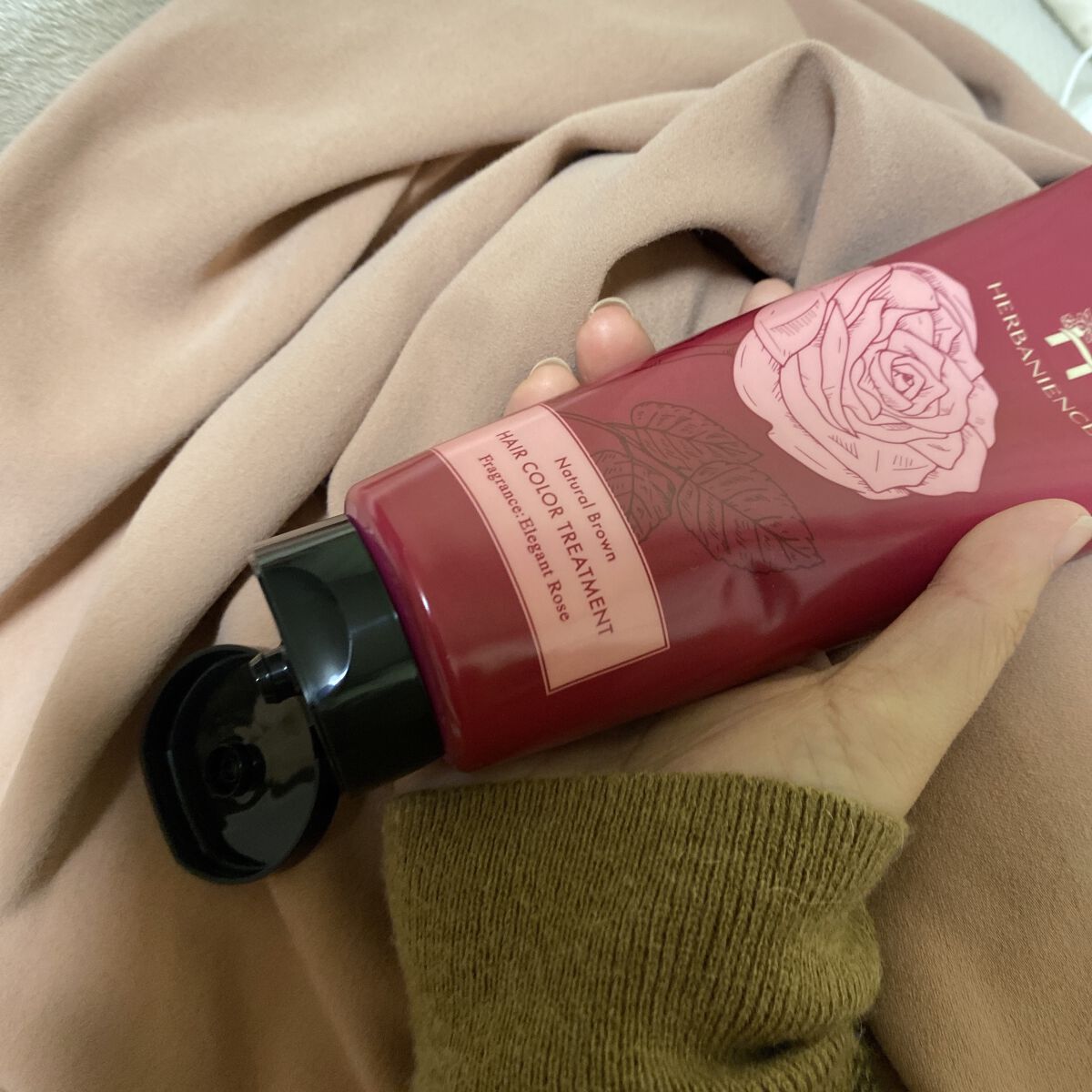 ハーバニエンス　ヘアカラートリートメント/HERBANIENCE/ヘアカラーを使ったクチコミ（1枚目）