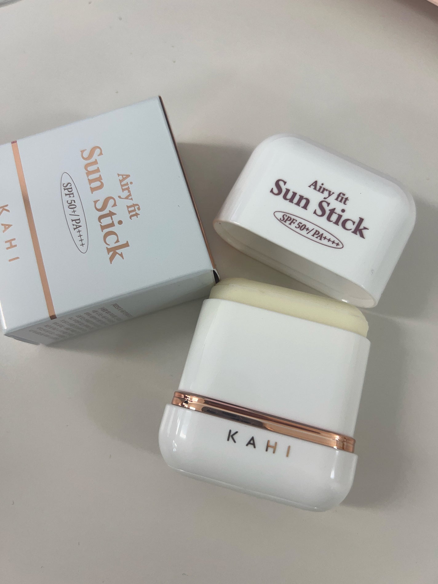 エアリーフィットサンスティック/KAHI/日焼け止めスティックを使ったクチコミ(2枚目)