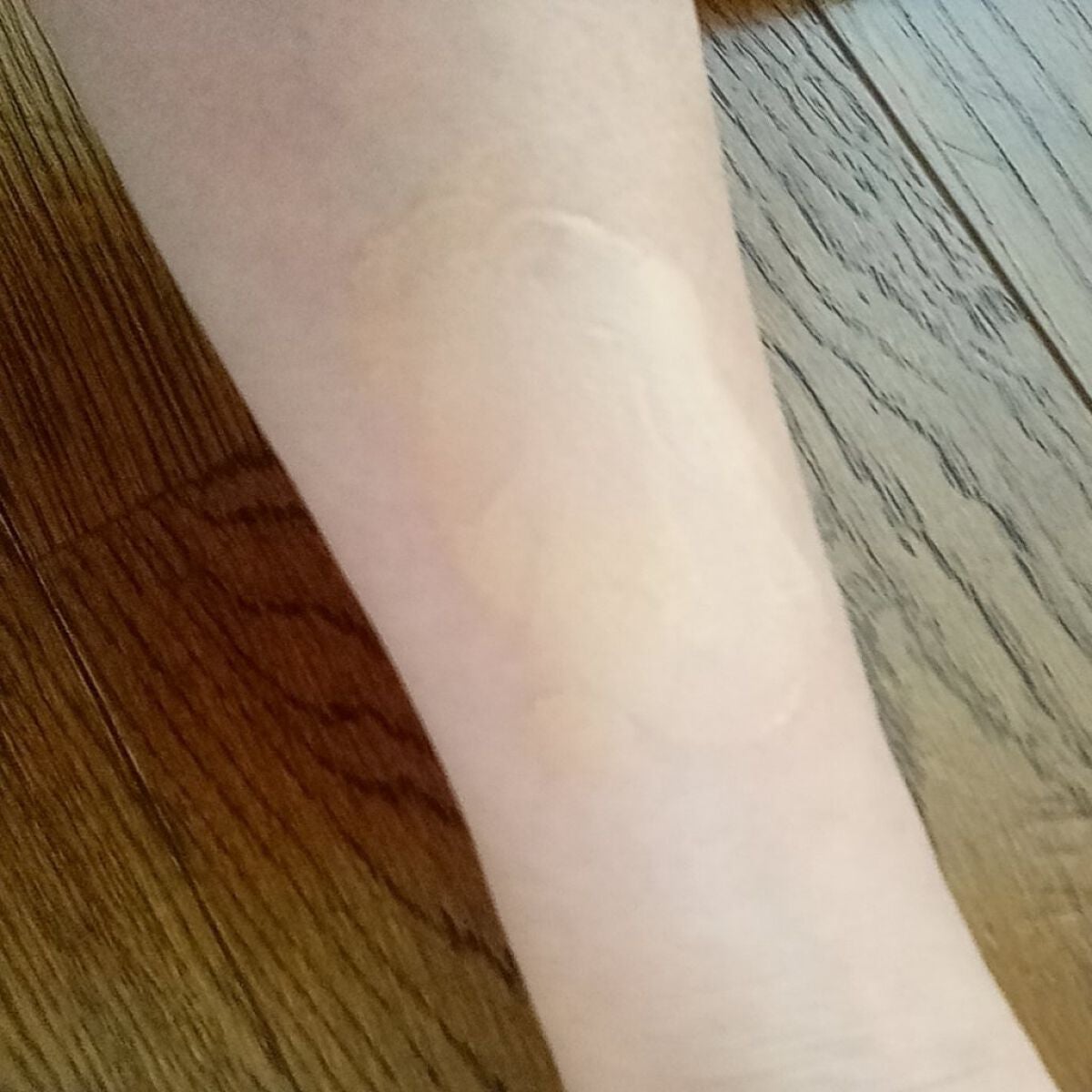 ミネラルCCクリーム EM(エンリッチモイスト)/毛穴パテ職人/CCクリームを使ったクチコミ(4枚目)