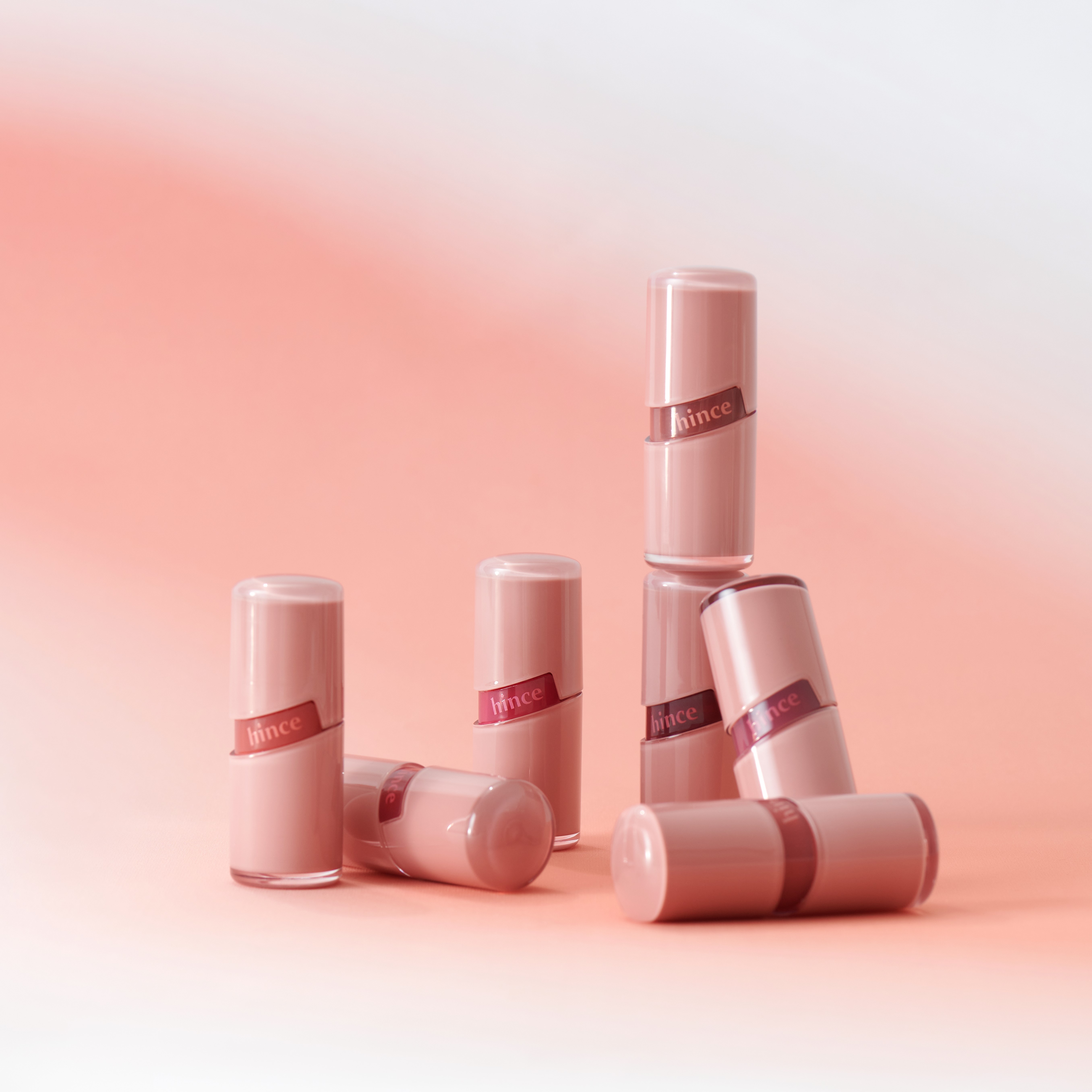 SNSで話題沸騰中の新作リップロウグロウジェルティント🍓（1枚目）