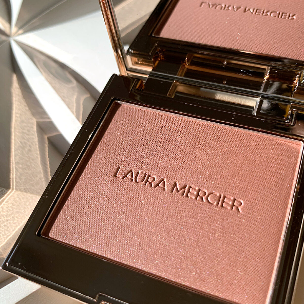 ブラッシュ カラー インフュージョン/ローラ メルシエ/パウダーチークを使ったクチコミ（3枚目）