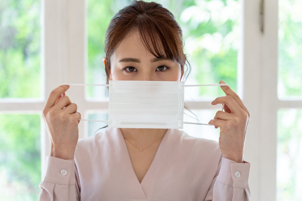 マスクしてても日焼け止めは必要?落ちない&マスクにつかない塗り方を5つのSTEPで解説のサムネイル