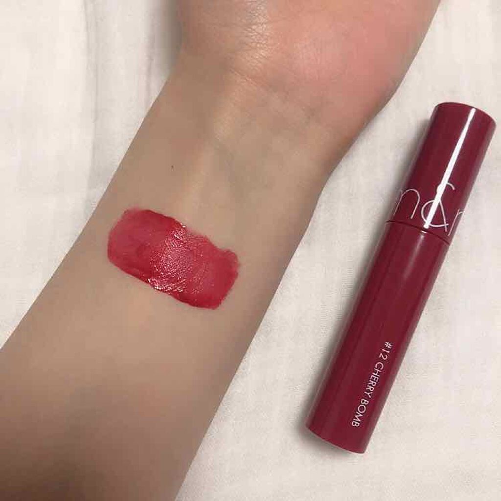 ジューシーラスティングティント/rom&nd/リップティントを使ったクチコミ（2枚目）