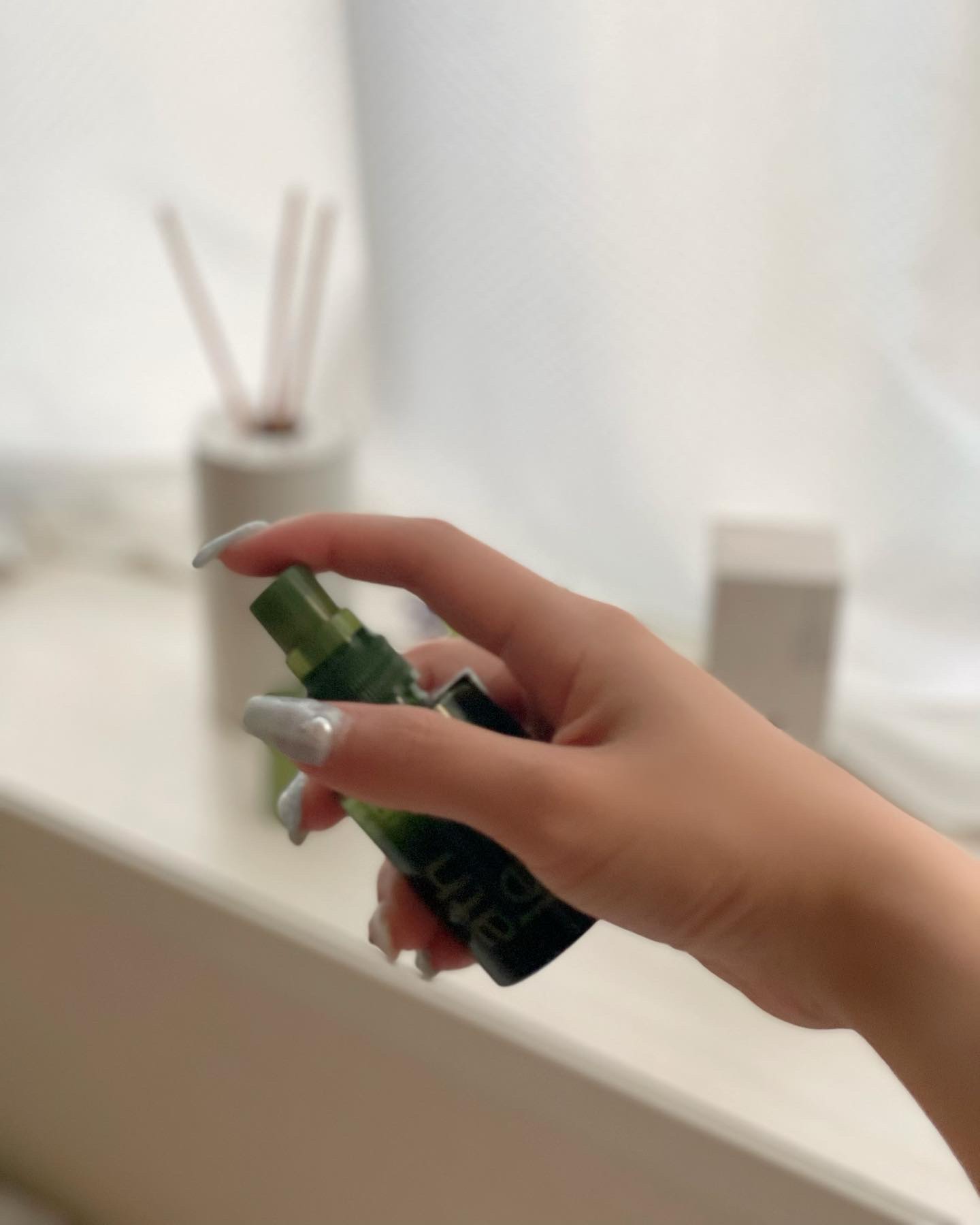 スイッチング アロマピローミスト SLEEP/athletia/ファブリックミストを使ったクチコミ（2枚目）