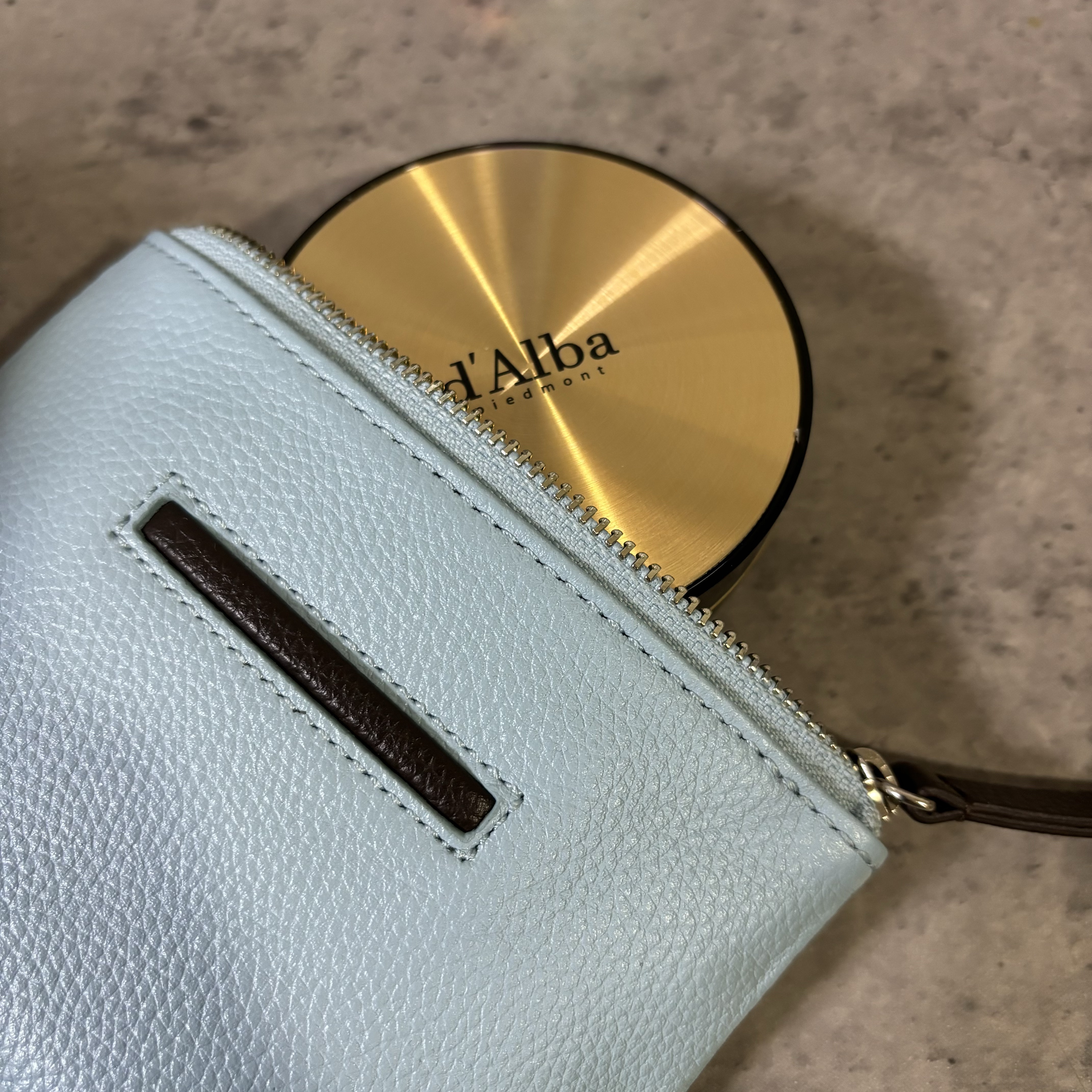 グロウフィットセラムカバークッション 21 アイボリー/ダルバ/クッションファンデーションを使ったクチコミ（3枚目）