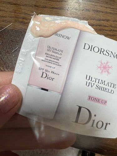 【旧】スノー UVシールド トーンアップ 50+/Dior/日焼け止め・UVケアを使ったクチコミ（2枚目）